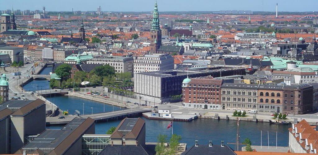 Københavns boliger på en sommerdag