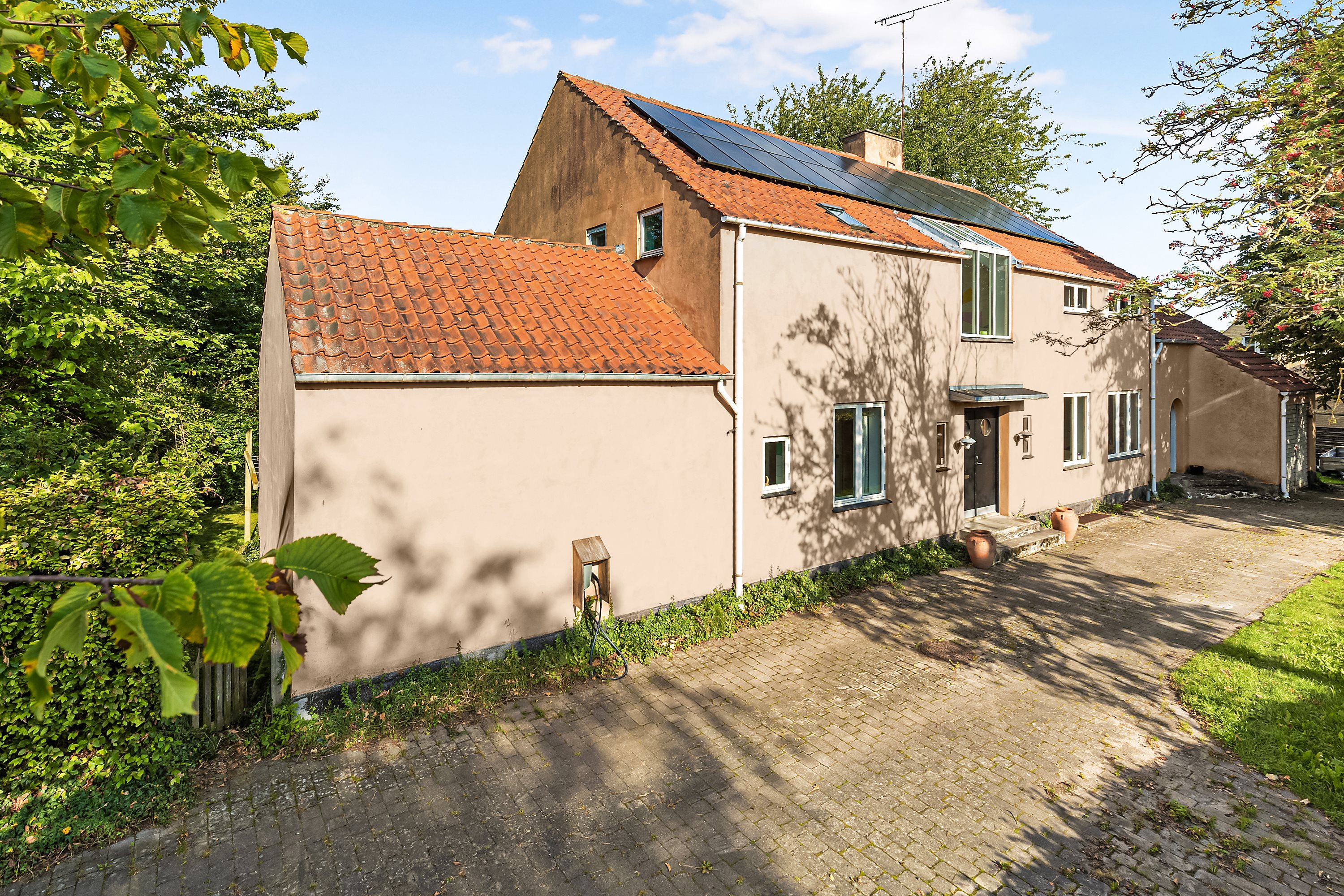 Roskildevej 1, 4330 Hvalsø