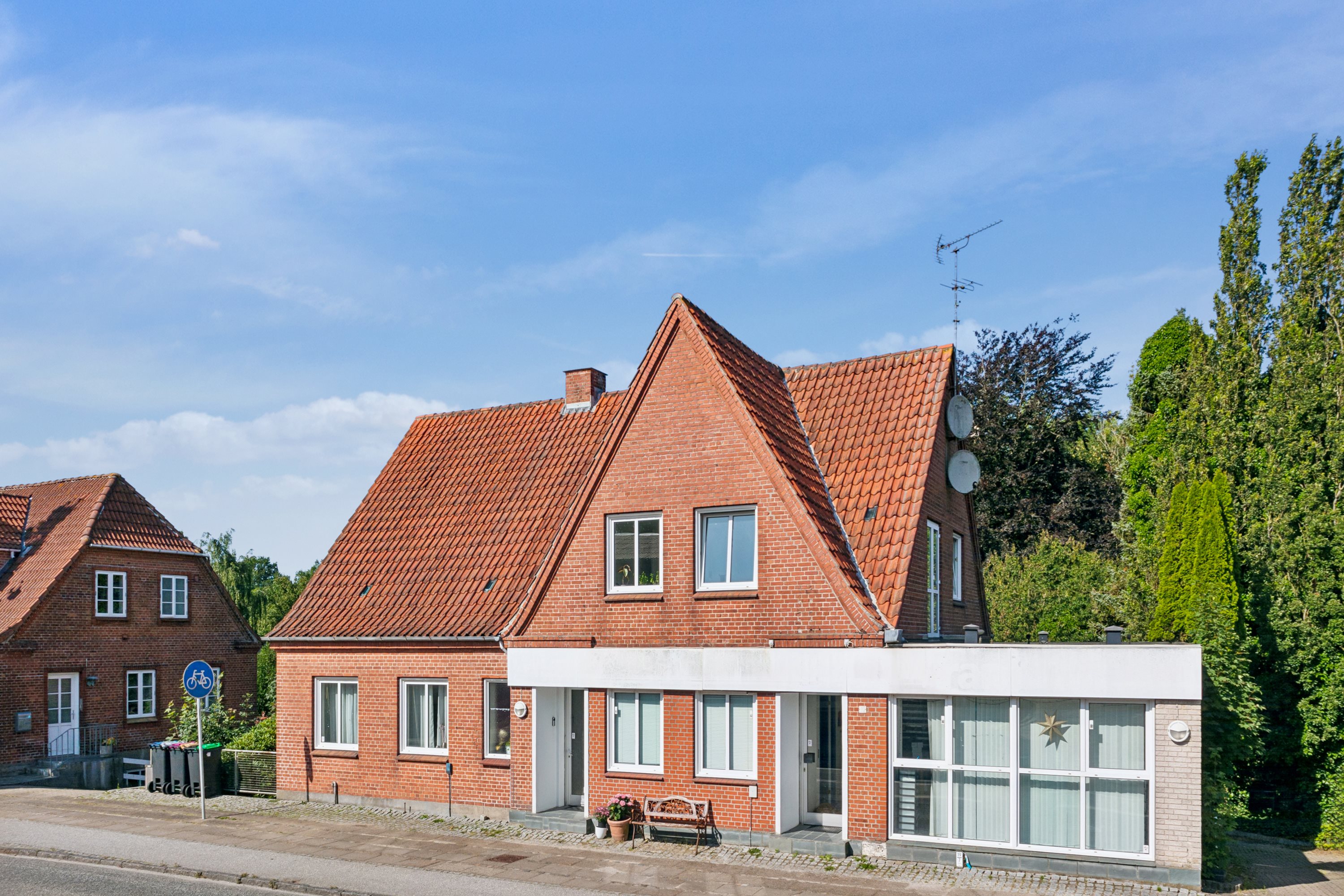 Villa på Kirkealle 10 6510 Gram.
