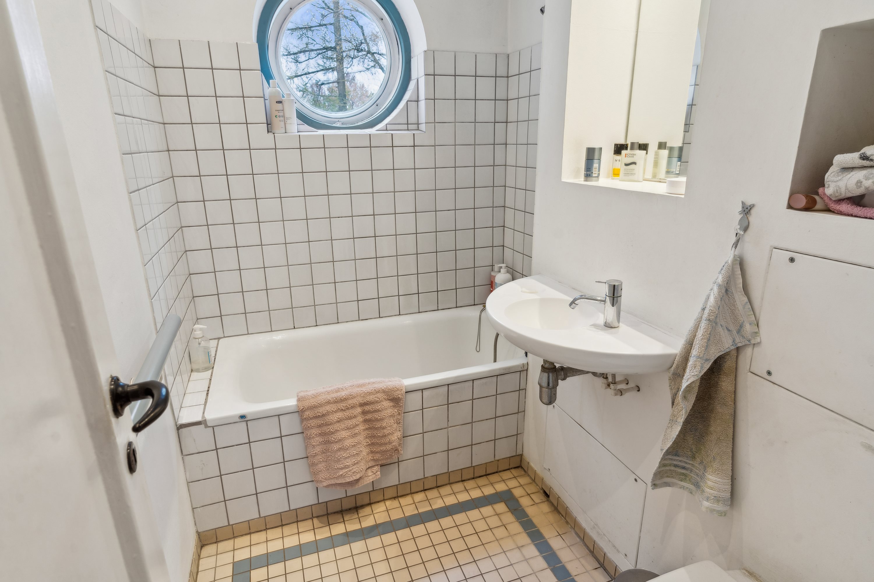 Engbakkevej 1, st.., 2920 Charlottenlund