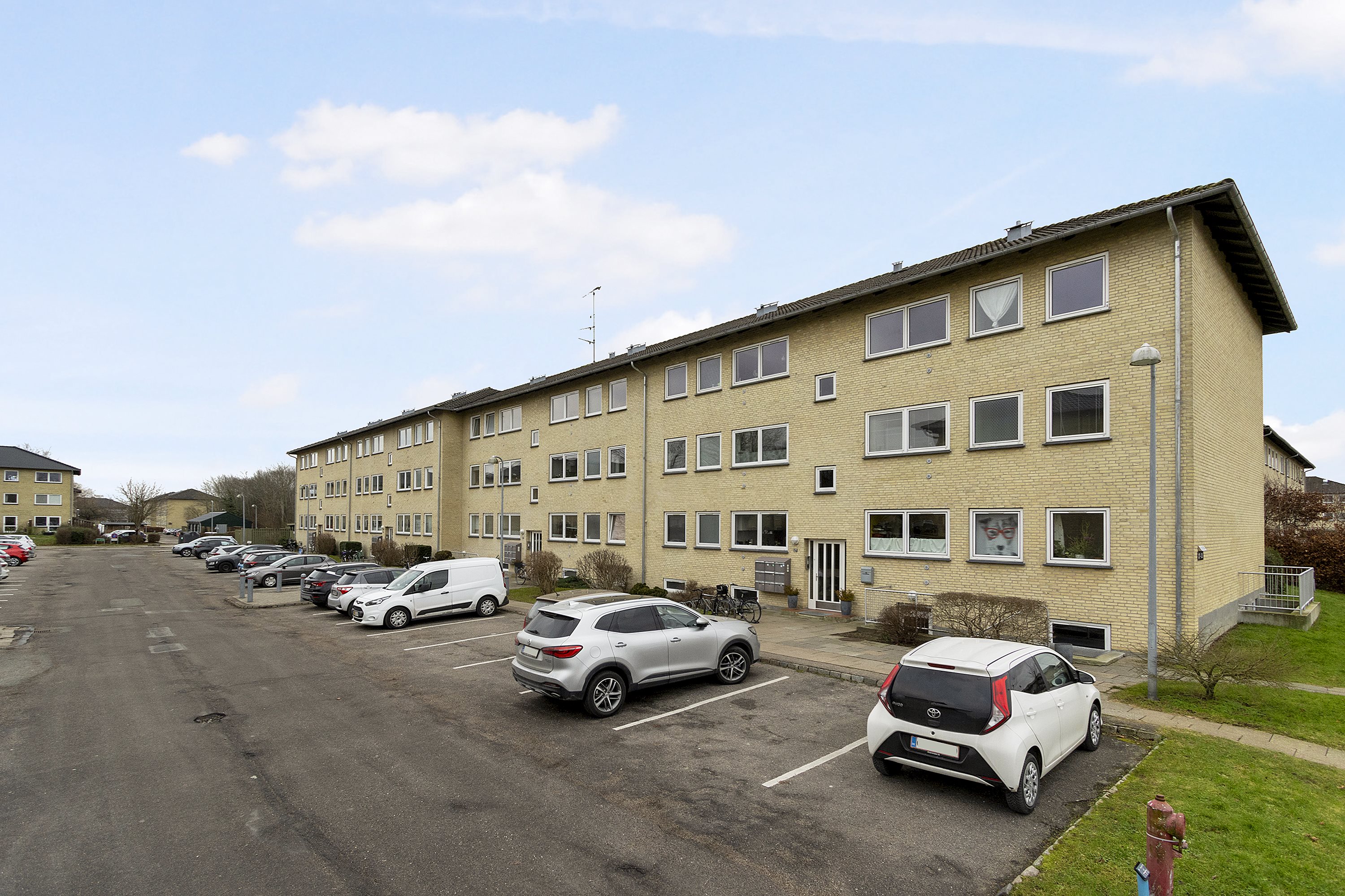 Rønnevangshusene 27, 2. mf., 2630 Taastrup